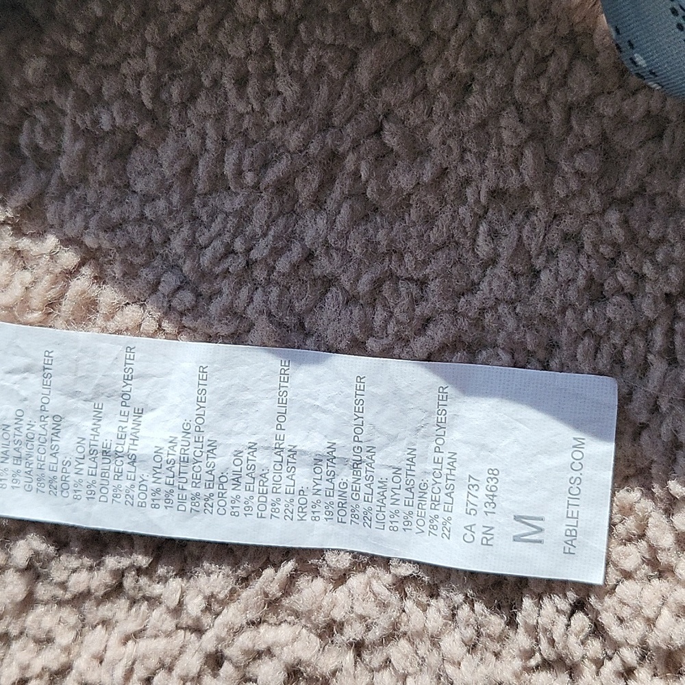 Fabletics Sports Bra - Picture 4 of 4